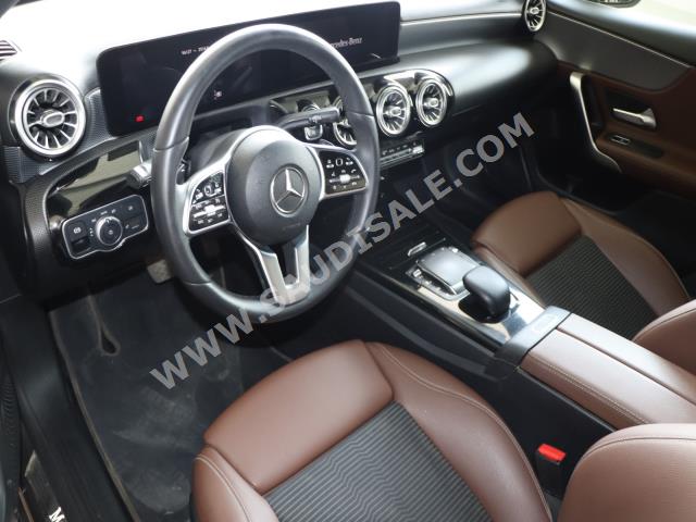 2021 مرسيدس - بنز أي 200