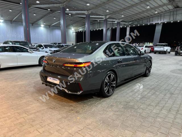 2024 بي ام دبليو الفئة السابعة 740أي