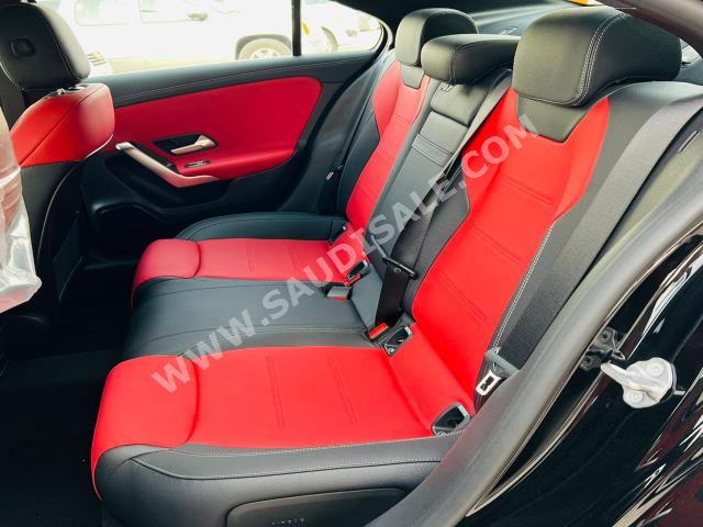 2022 مرسيدس - بنز أي 200