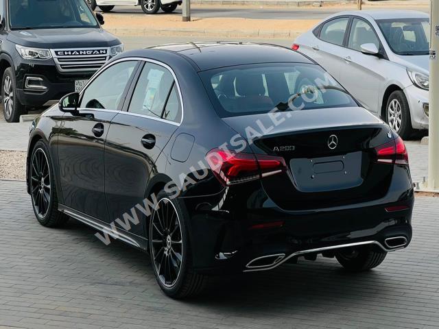 2022 مرسيدس - بنز أي 200