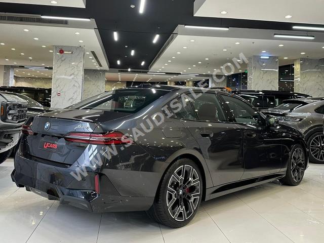 2024 بي ام دبليو الفئة الخامسة 520 أي