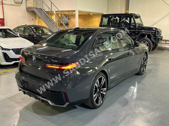 2023 بي ام دبليو الفئة السابعة 740 إل أي