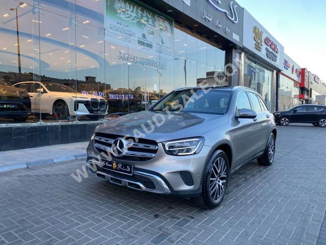 2021 مرسيدس - بنز جي إل سي 200 اي ام جي