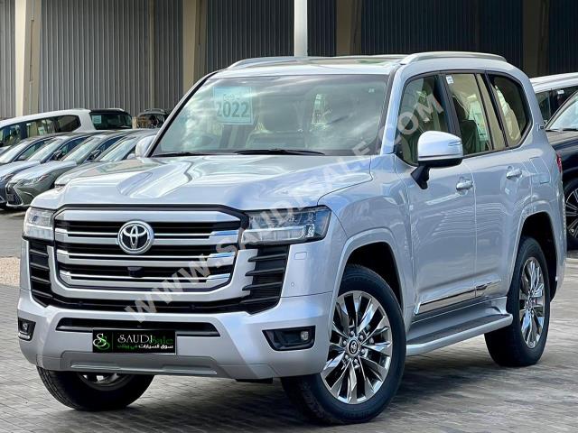 2022 تويوتا لاند كروزر جي اكس ار