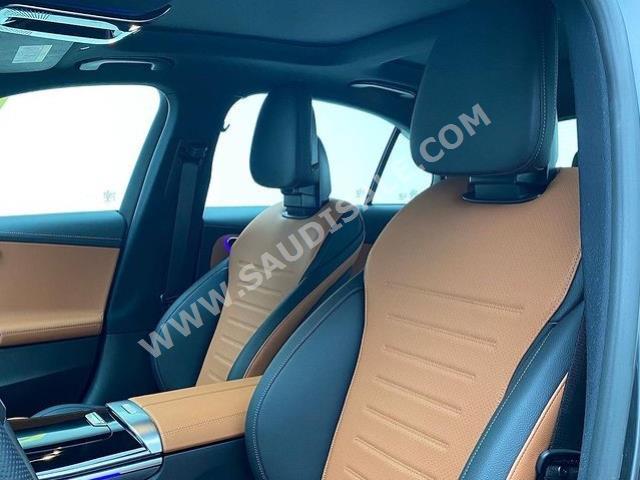 2022 مرسيدس - بنز سي 200