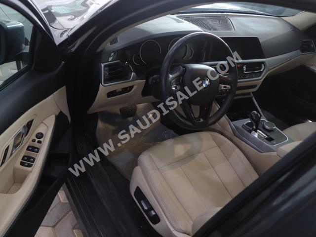 2021 بي ام دبليو الفئة الثالثة 320 أي