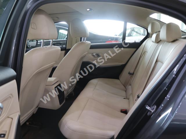 2021 بي ام دبليو الفئة الثالثة 320 أي