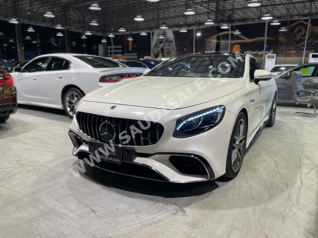 2015 مرسيدس - بنز إس 63 كوبيه