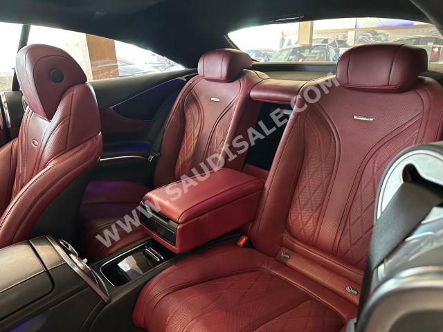 2015 مرسيدس - بنز إس 63 كوبيه