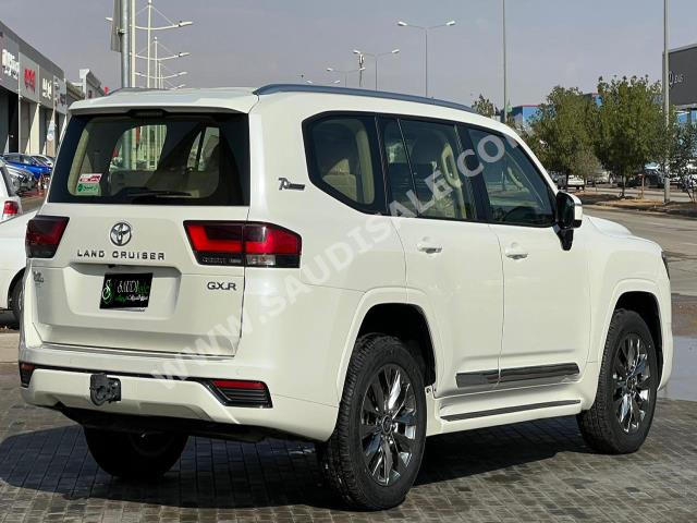 2022 تويوتا لاند كروزر جي اكس ار