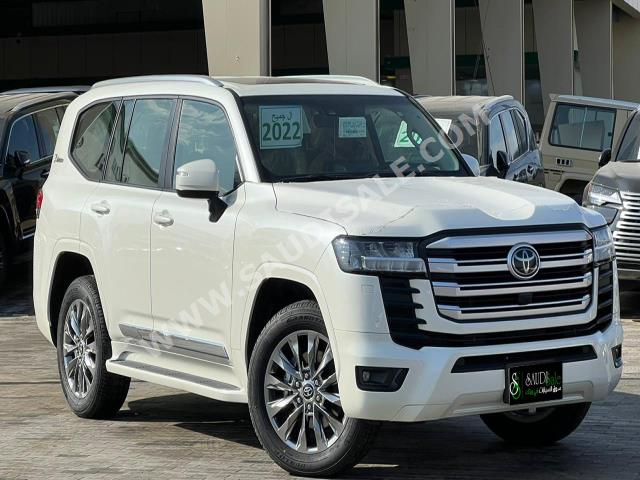 2022 تويوتا لاند كروزر جي اكس ار