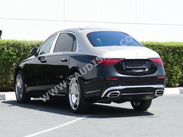 2022 مرسيدس - بنز إس 680 مايباخ