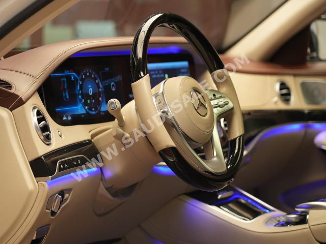 2020 مرسيدس - بنز إس 560