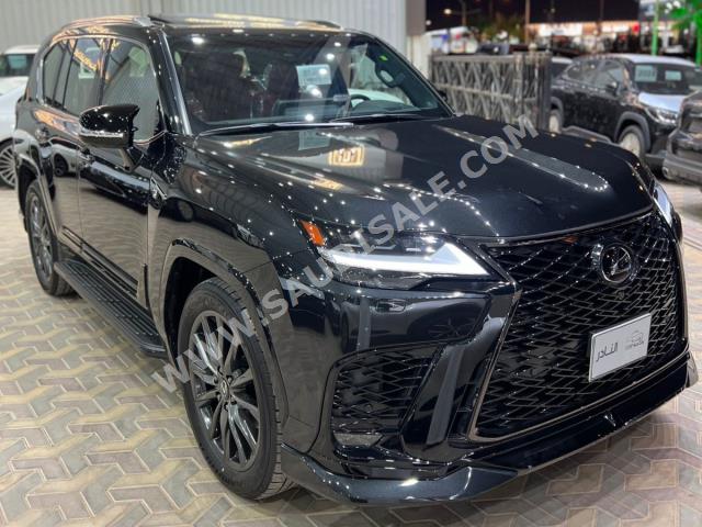 2024 لكزس إل إكس 600 إف