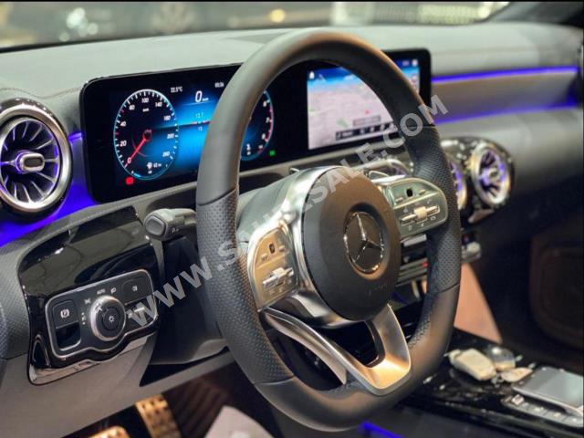 2021 Mercedes-Benz CLA 200