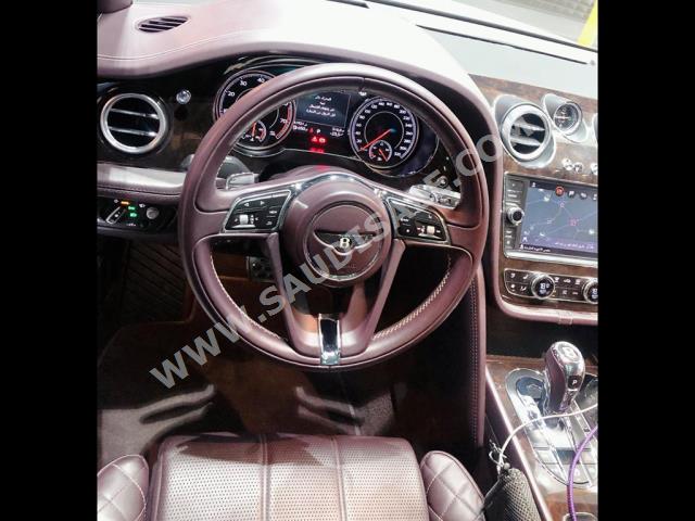 2017 بنتلي بنتايجا الاصدار الاول