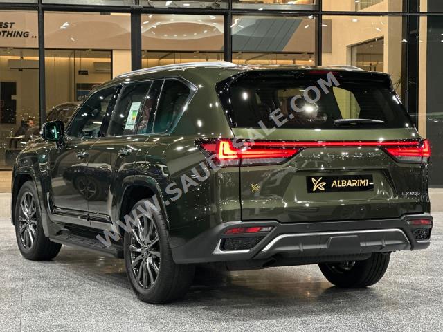 2023 لكزس إل إكس 600