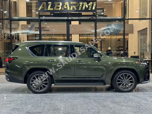 2023 لكزس إل إكس 600