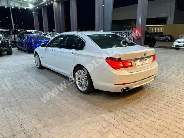 2015 بي ام دبليو الفئة السابعة 740 إل أي