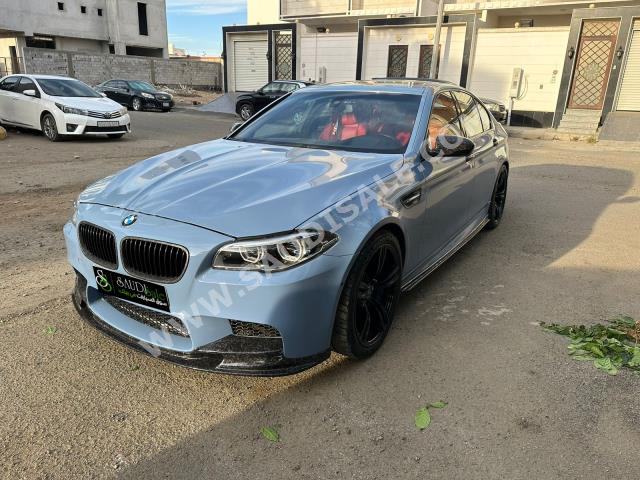 2013 بي ام دبليو الفئة ام إم 5