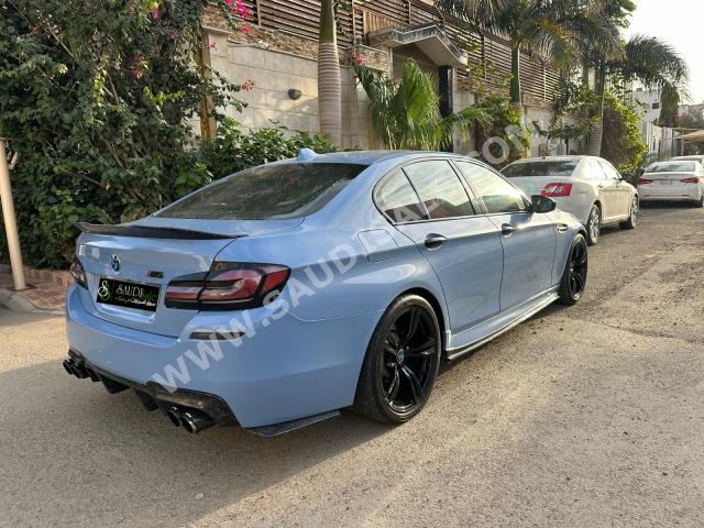 2013 بي ام دبليو الفئة ام إم 5