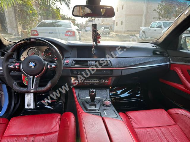 2013 بي ام دبليو الفئة ام إم 5