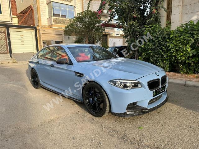 2013 بي ام دبليو الفئة ام إم 5