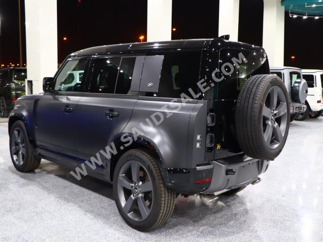 2022 لاند روفر ديفيندر