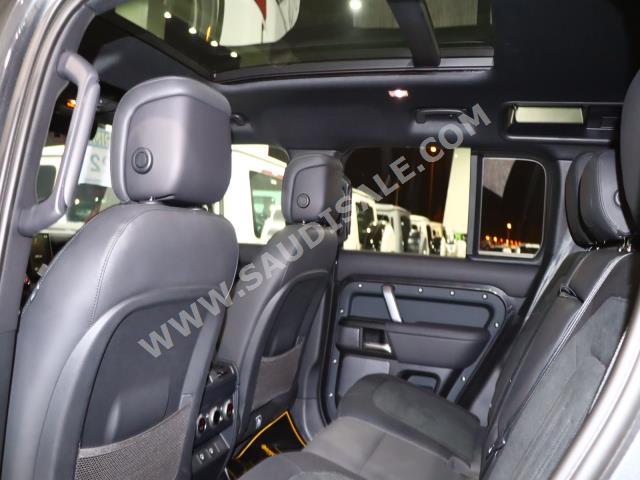 2022 لاند روفر ديفيندر