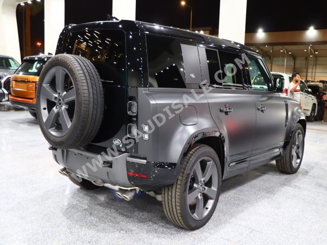 2022 لاند روفر ديفيندر