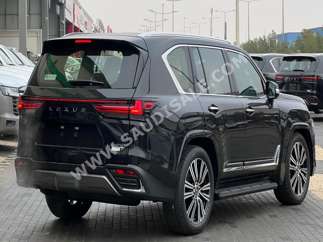 2023 لكزس إل إكس 600