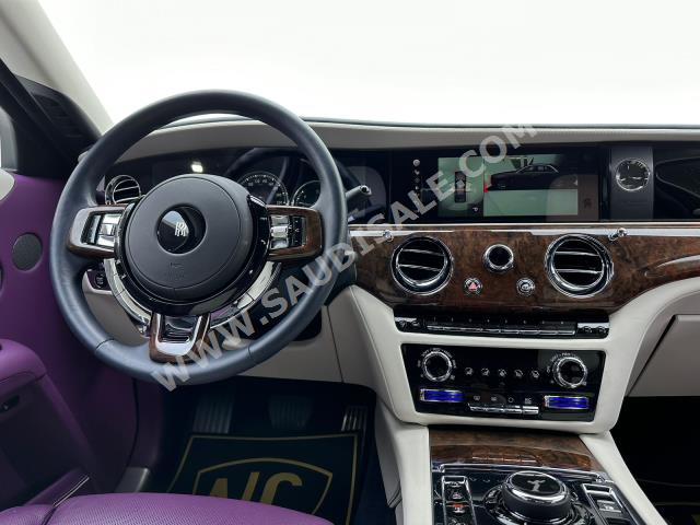 2021 رولز رويس قوست