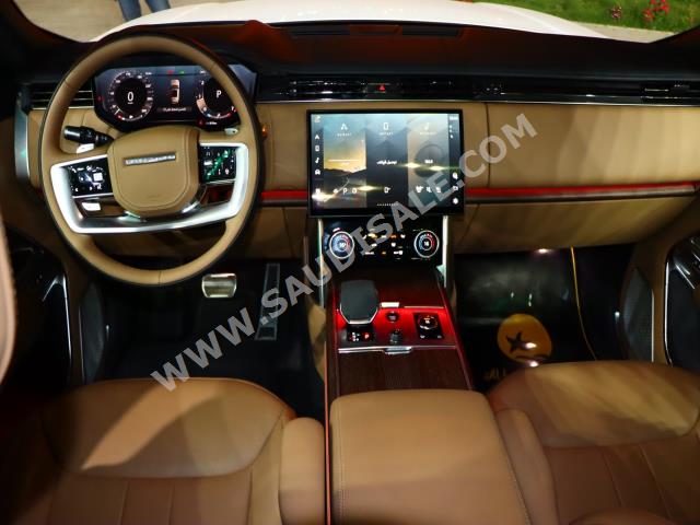 2022 لاند روفر رينج روفر اوتوبيوغرافي