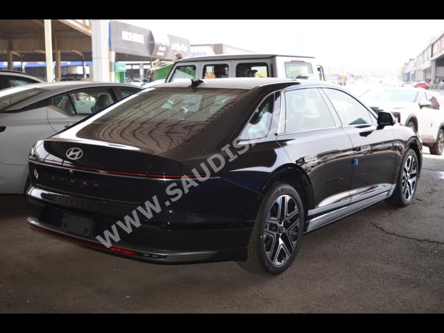 2024 هيونداي ازيرا