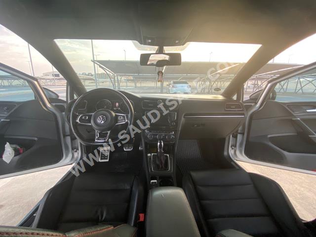 2015 فولكس واجن جي تي اي