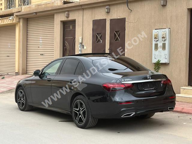 2021 مرسيدس - بنز إي 300 أي إم جي