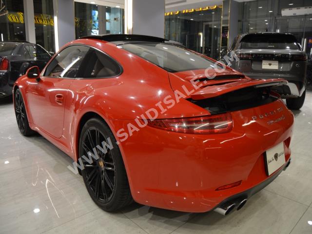 2015 بورش 911 كاريرا