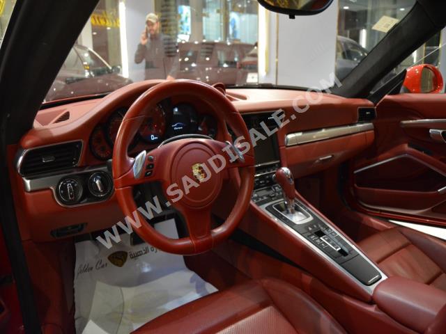 2015 بورش 911 كاريرا