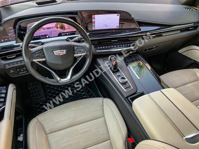 2022 كاديلاك اسكاليد بلاتينيوم