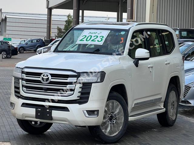 2023 تويوتا لاند كروزر جي اكس ار
