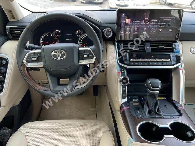 2023 تويوتا لاند كروزر جي اكس ار