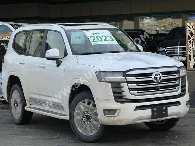 2023 تويوتا لاند كروزر جي اكس ار