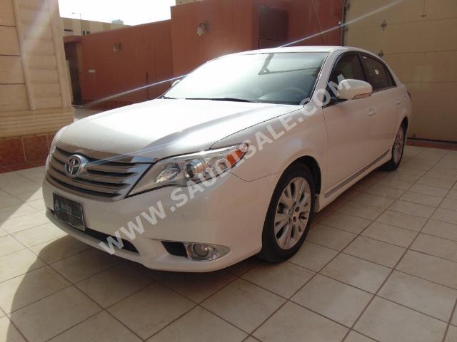 2012 Toyota Avalon XL