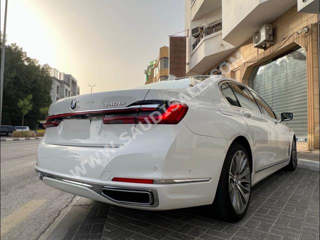 2020 بي ام دبليو الفئة السابعة 740 إل أي