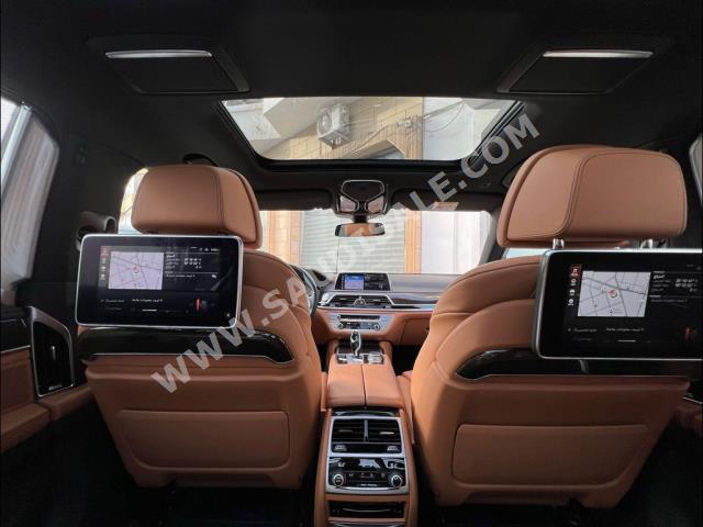 2020 بي ام دبليو الفئة السابعة 740 إل أي