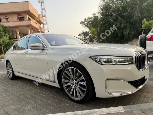 2020 بي ام دبليو الفئة السابعة 740 إل أي