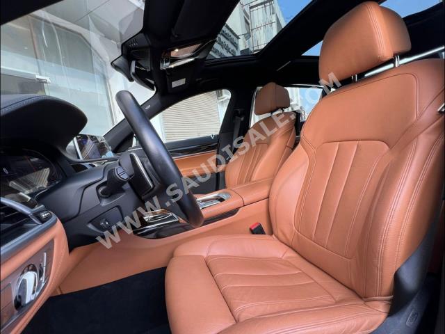 2020 بي ام دبليو الفئة السابعة 740 إل أي