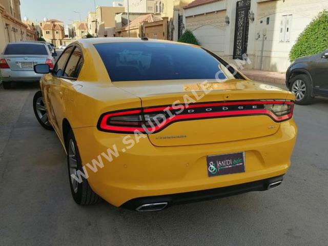 2018 دودج تشارجر اس اكس تي