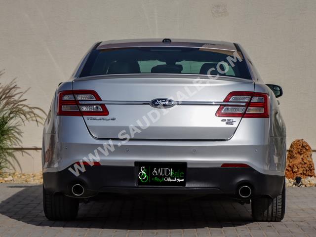 2013 فورد توروس اس اي ال