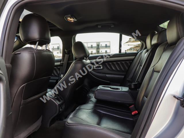 2013 فورد توروس اس اي ال